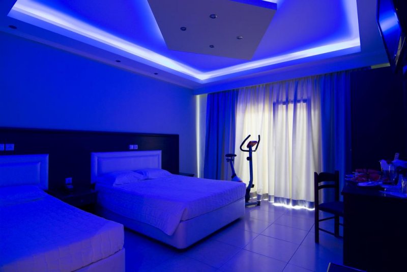 Grand Platon Hotel - Снимка 4