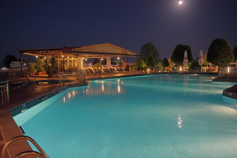 Grand Platon Hotel - Снимка 10