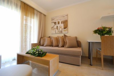 Artemis Plaza Hotel - Снимка 7