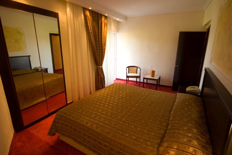 Mendi Hotel - Снимка 8