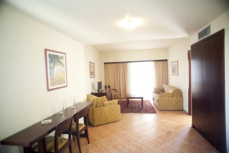 Oceanis Hotel - Снимка 3