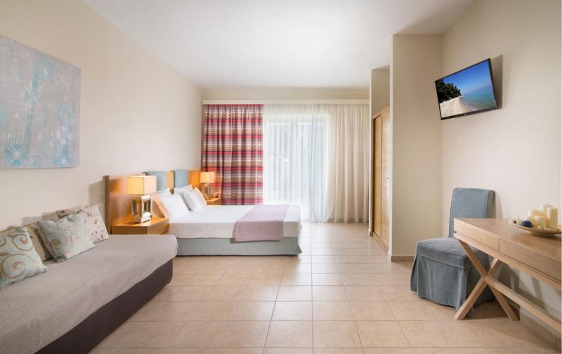 Alkion Hotel - Снимка 2