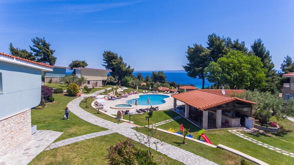 Лято 2020 в Криопиги, Халкидики, Гърция! Нощувка за двама или трима, закуска по избор + басейн в хотел Alkion - Снимка 20