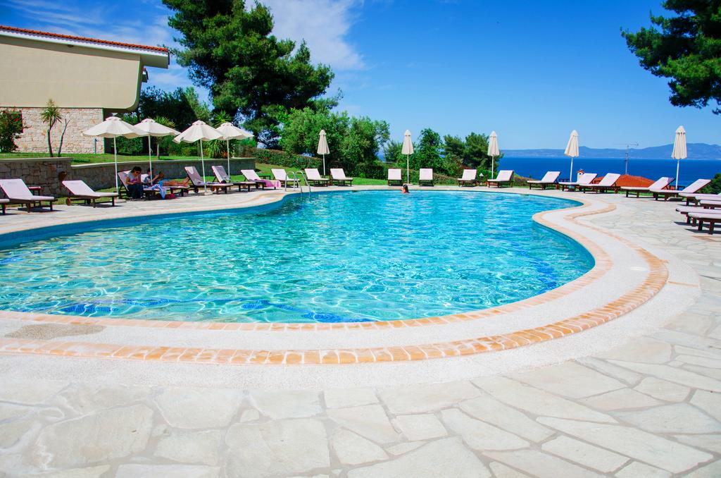 Лято 2020 в Криопиги, Халкидики, Гърция! Нощувка за двама или трима, закуска по избор + басейн в хотел Alkion - Снимка 7