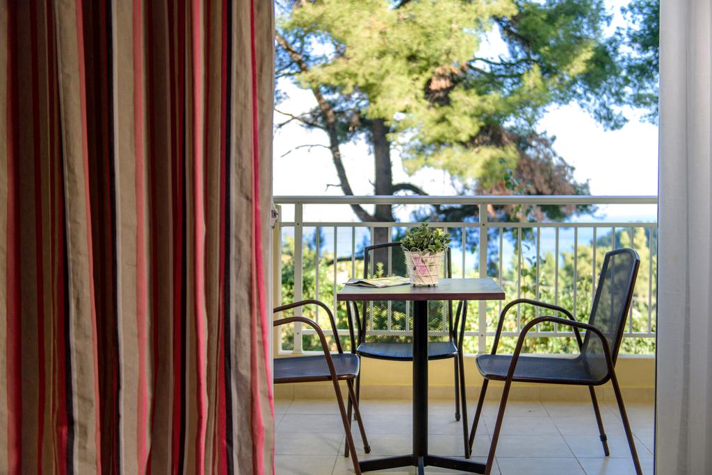 Лято 2020 в Криопиги, Халкидики, Гърция! Нощувка за двама или трима, закуска по избор + басейн в хотел Alkion - Снимка 14