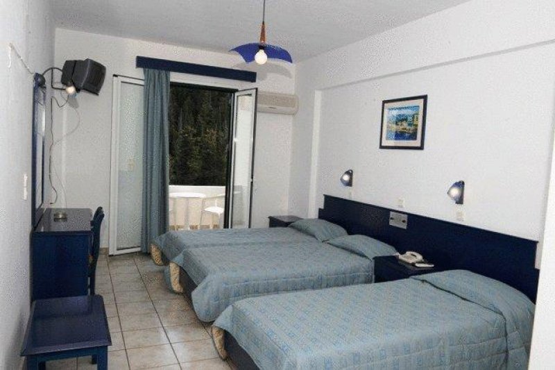 Santa Marina Hotel - Снимка 1