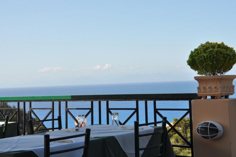 Santa Marina Hotel - Снимка 9