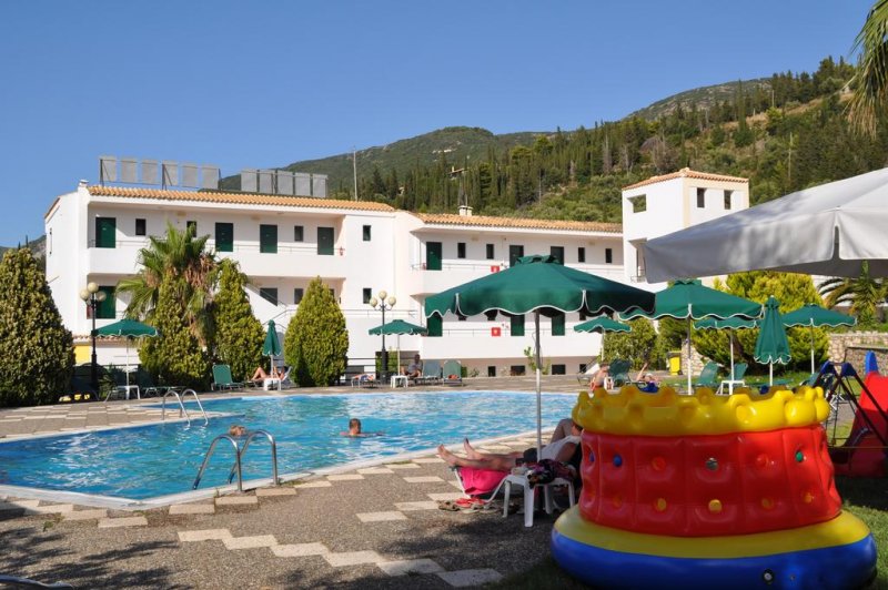 Santa Marina Hotel - Снимка 4