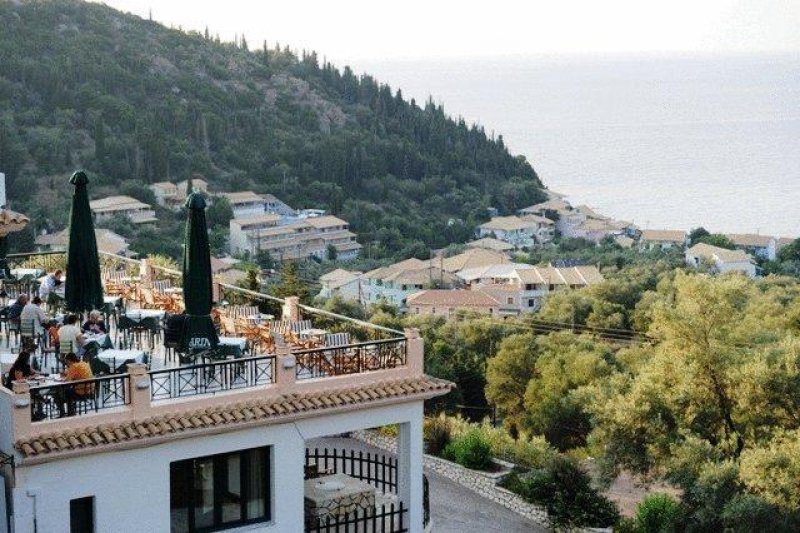 Santa Marina Hotel - Снимка 11