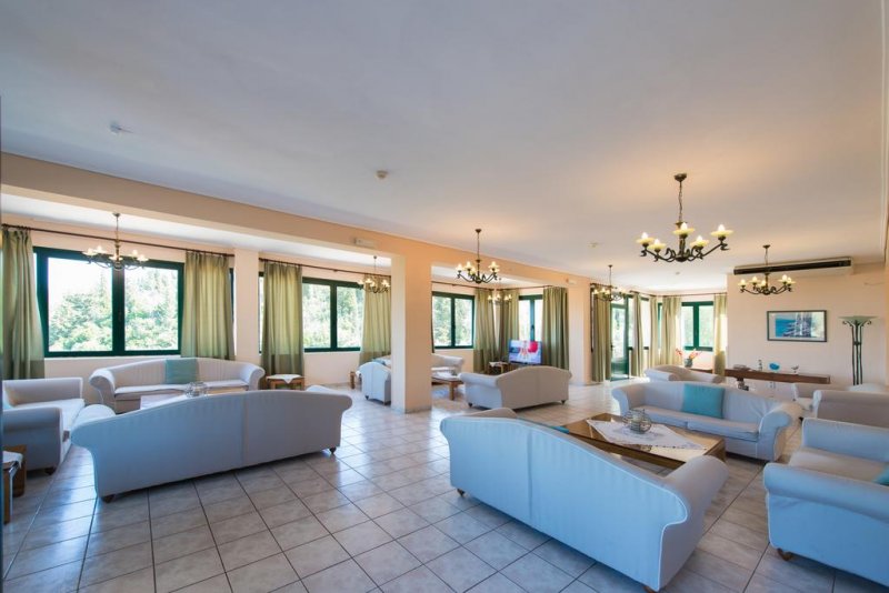 Santa Marina Hotel - Снимка 3