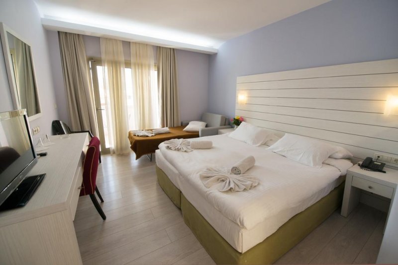 Hotel Lefkas - Снимка 9