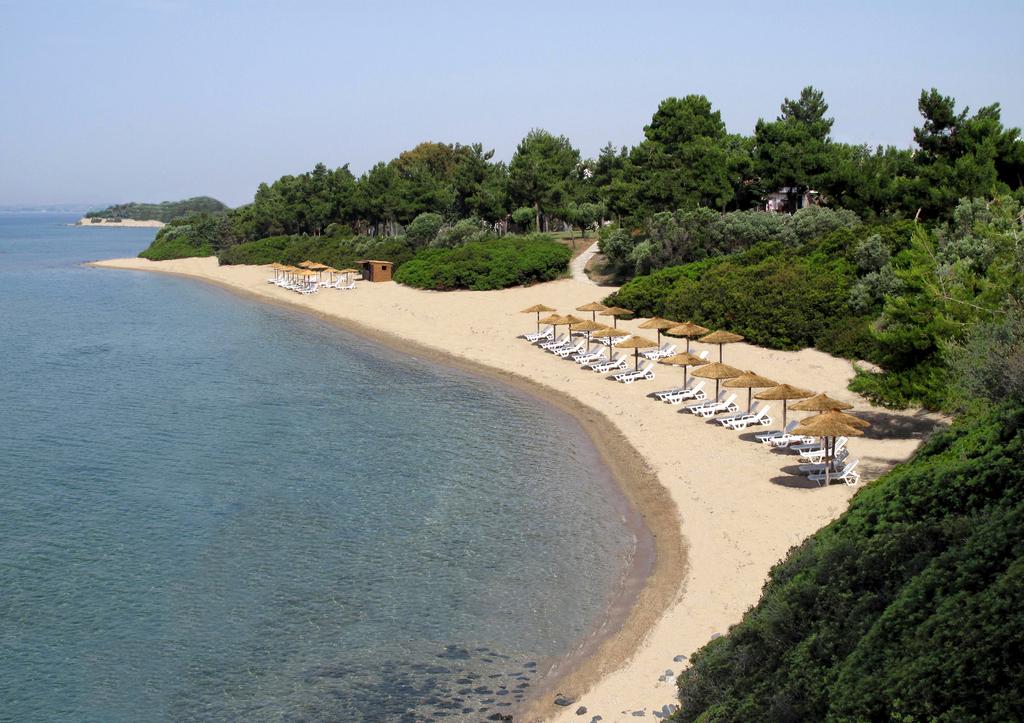 Ранни зписвания за ТОП сезон през 2020 на 1-ва линия в Геракини, Халкидики, Гърция! Нощувка в самостоятелна къщичка с капацитет от 4 до 6 човека от комплекс Trikorfo Beach - Снимка 29