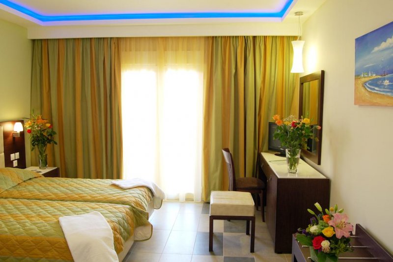 Majestic Hotel & Spa - Снимка 10