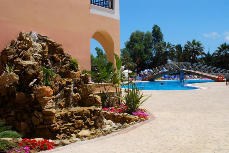 Majestic Hotel & Spa - Снимка 11