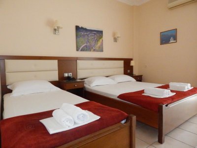Gold Stern Hotel - Снимка 2