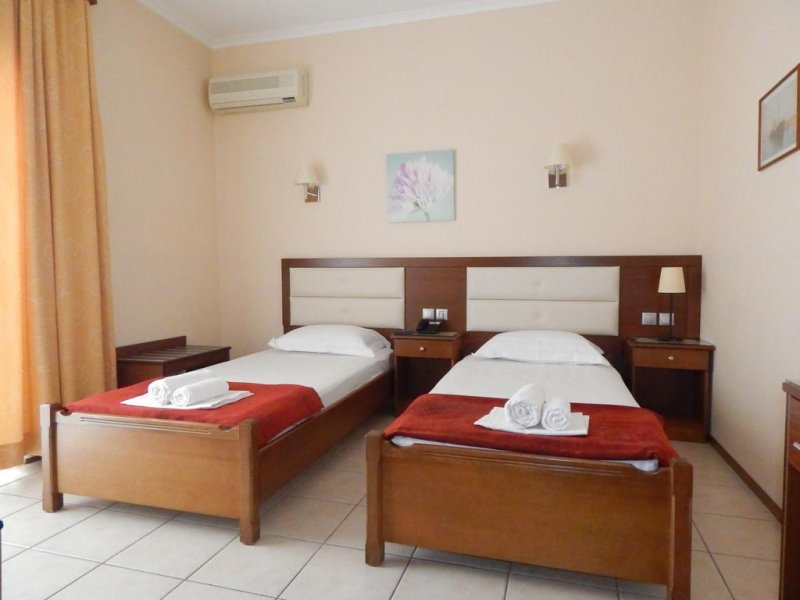 Gold Stern Hotel - Снимка 2