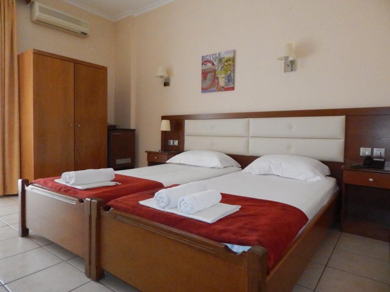 Gold Stern Hotel - Снимка 2