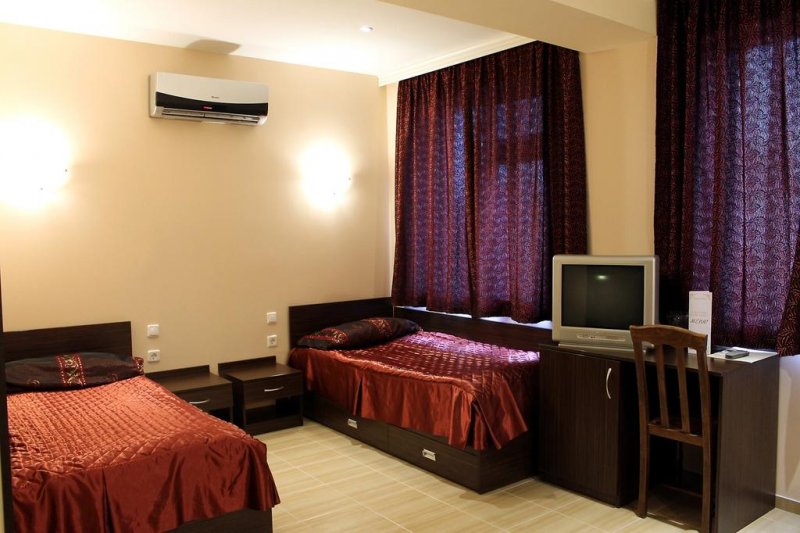 Дипломат Парк Хотел - Снимка 10