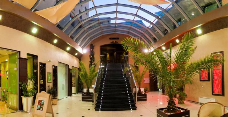 Хотел Дипломат Плаза - Снимка 8