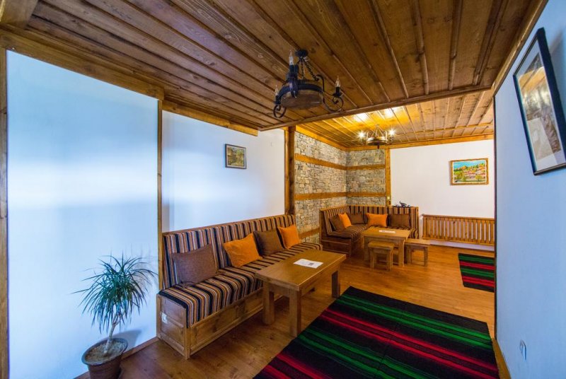 Хотел Лещен - Снимка 1