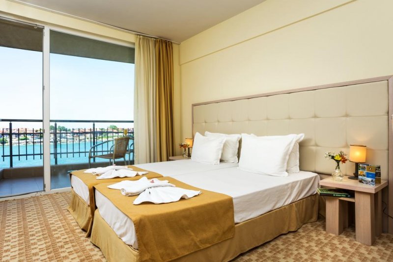 Хотел Корал - Снимка 2