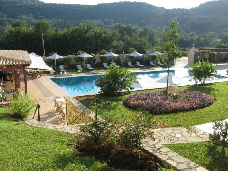 Paradise Inn Hotel - Снимка 0