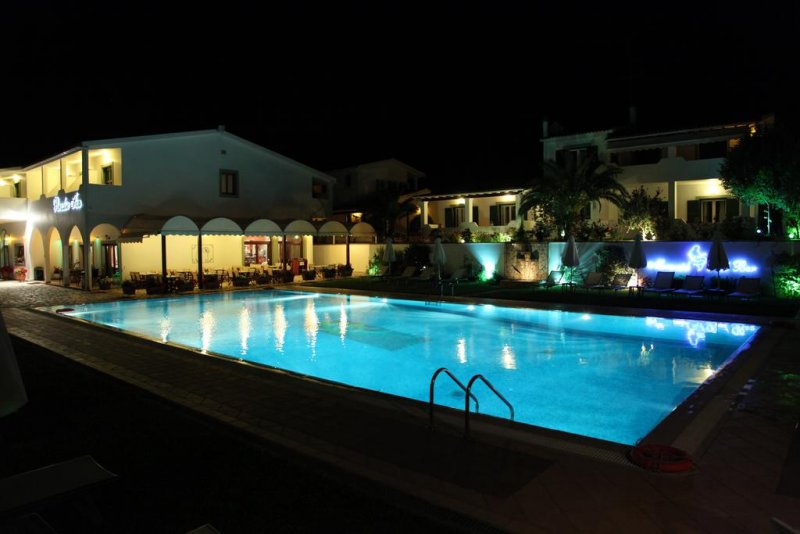 Paradise Inn Hotel - Снимка 8