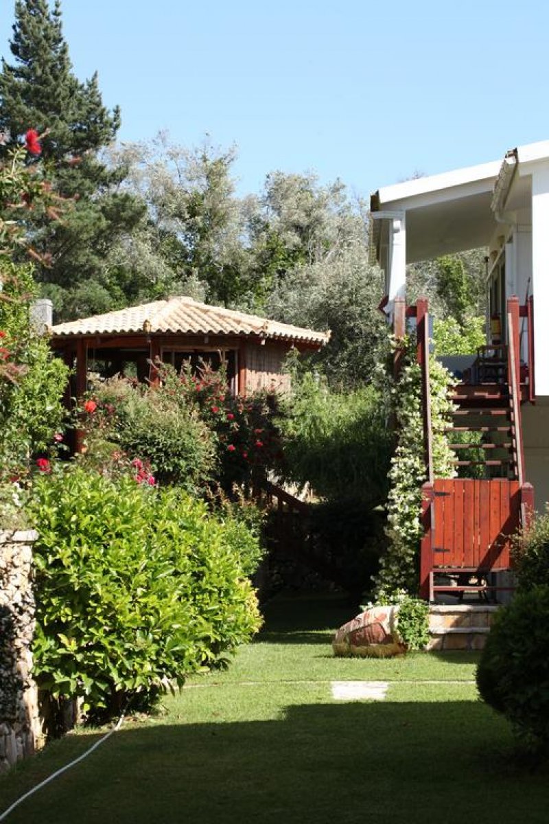 Paradise Inn Hotel - Снимка 1