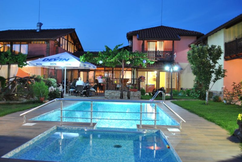 Комплекс Градина - Снимка 0