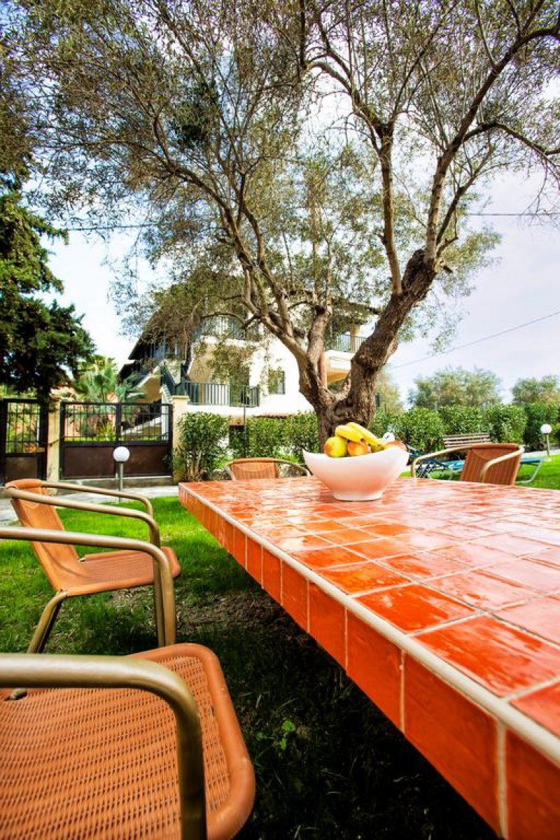 Lemon Garden Villa - Снимка 9