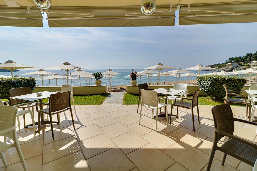3 нощувки, Ultra All Inclusive в хотел Bomo Tosca Beach 4*, Кавала, Гърция през Август и Септември! Дете до 11.99г. - безплатно! - Снимка 1