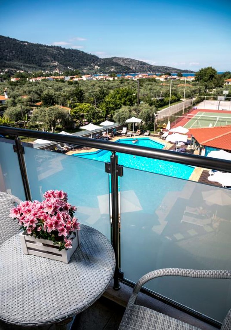 Korina Hotel - Снимка 8