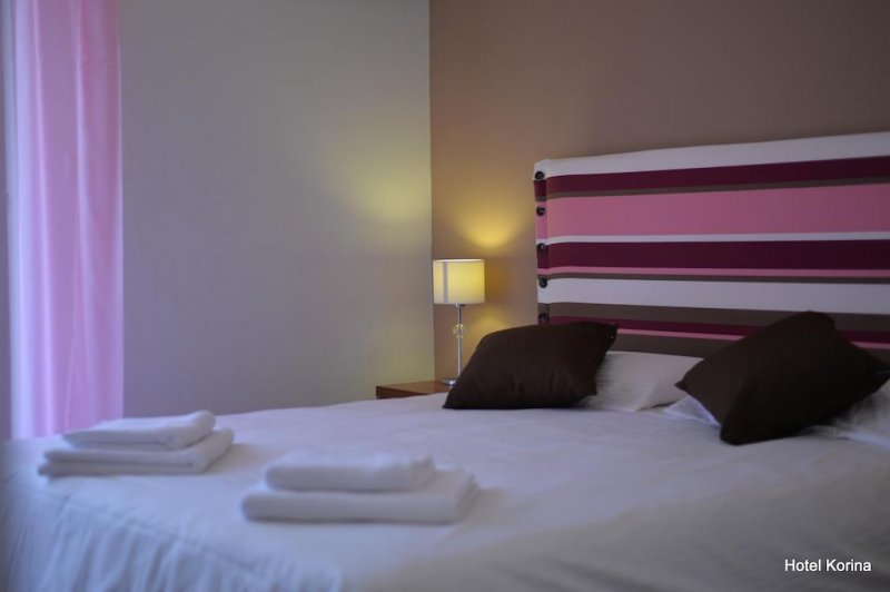 Korina Hotel - Снимка 1