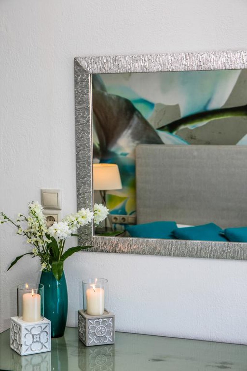 Korina Hotel - Снимка 1