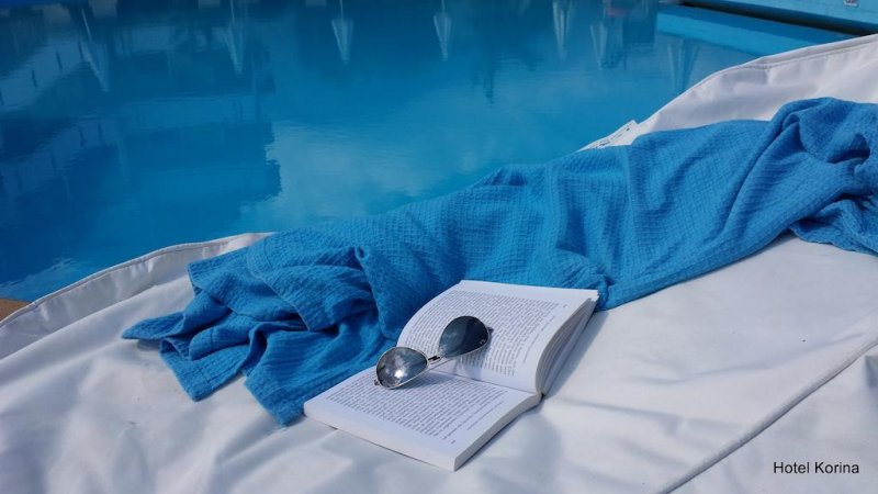 Korina Hotel - Снимка 2