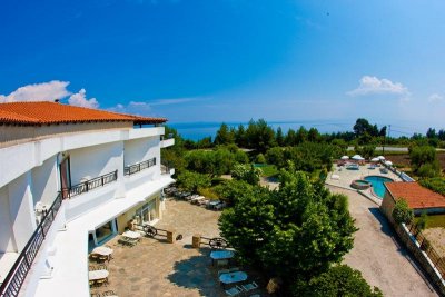 Pashos Hotel - Снимка 1