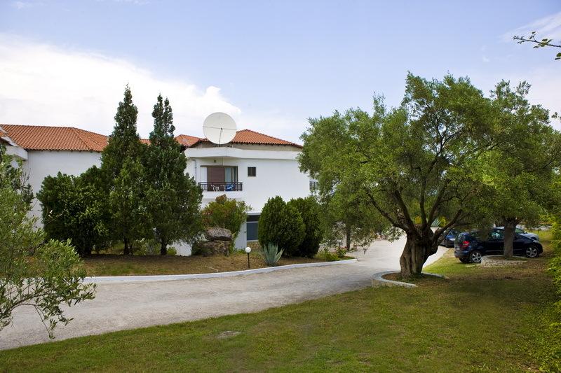 Pashos Hotel - Снимка 10