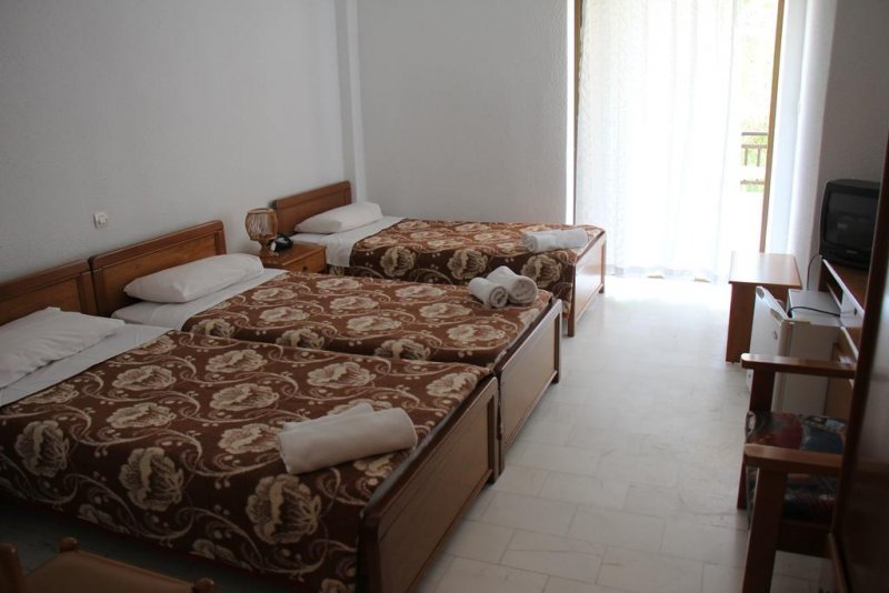 Pashos Hotel - Снимка 9