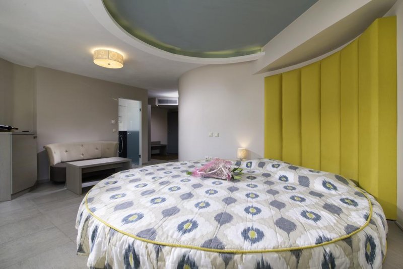 Ocean Beach Hotel - Снимка 8