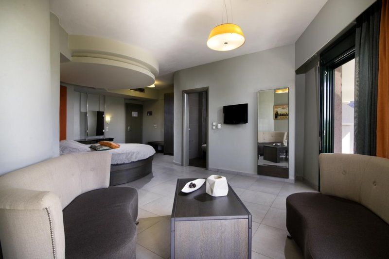 Ocean Beach Hotel - Снимка 5