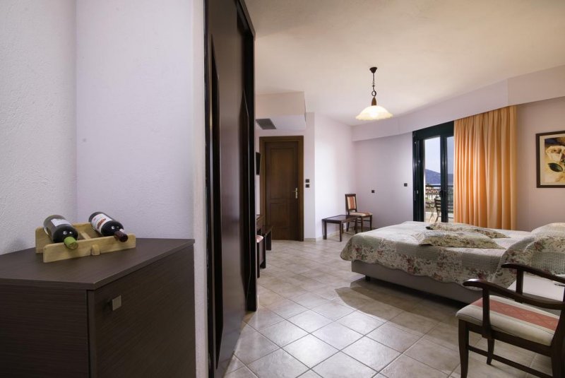 Ocean Beach Hotel - Снимка 7