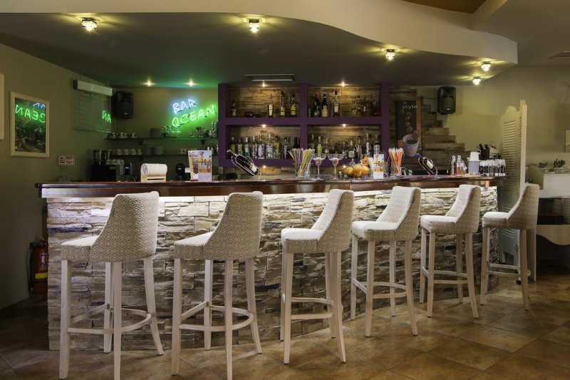 Ocean Beach Hotel - Снимка 8