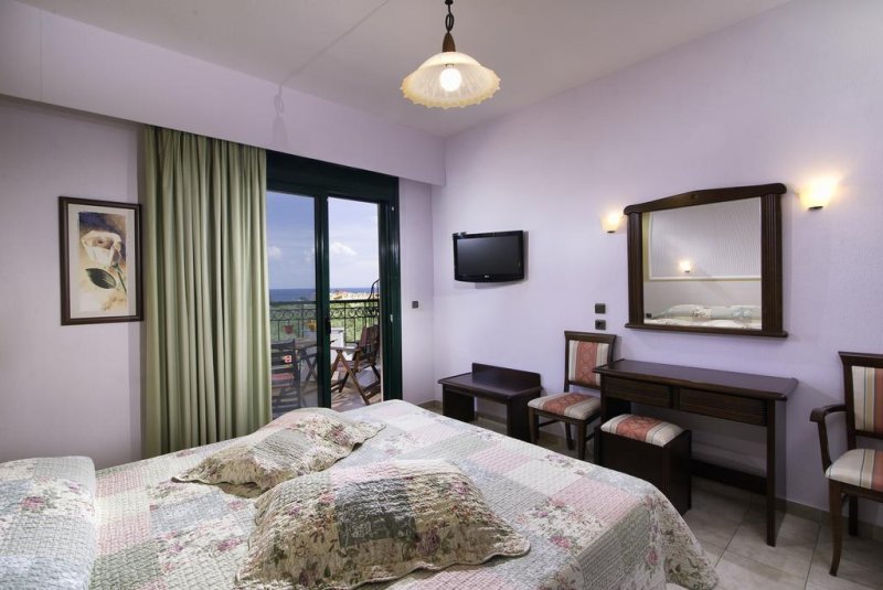 Ocean Beach Hotel - Снимка 8