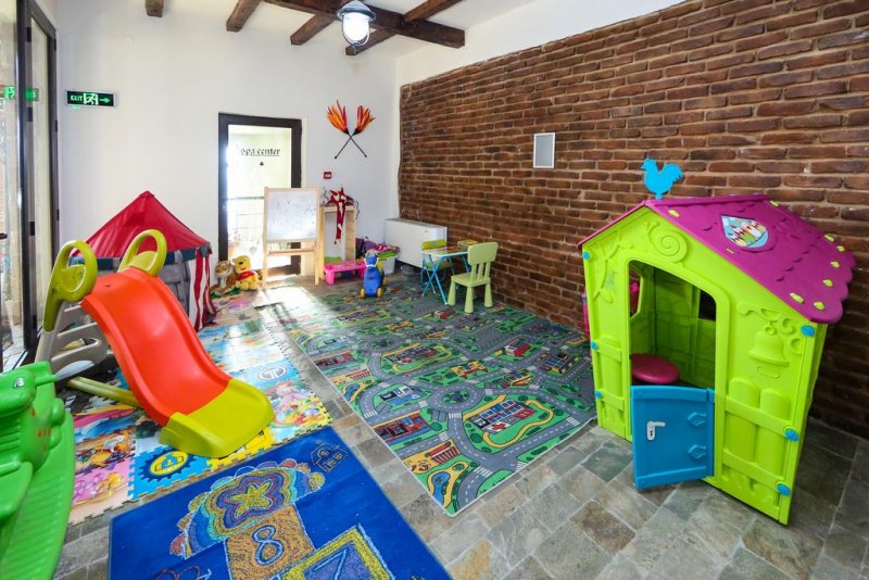 Хотел Валентина Касъл - Снимка 1