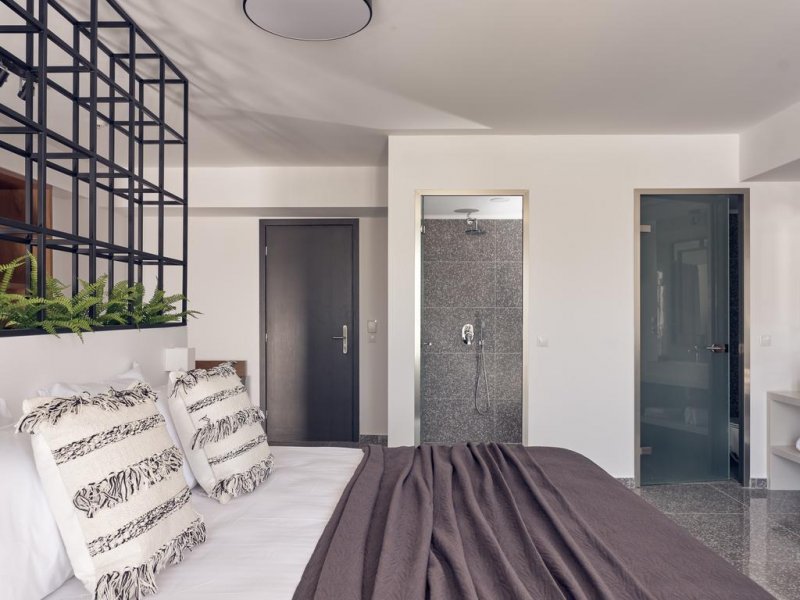 Letsos Hotel - Снимка 4