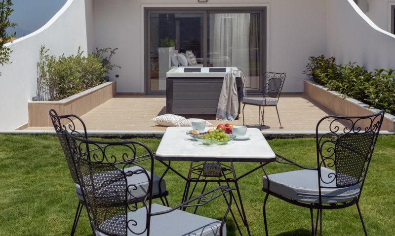 Letsos Hotel - Снимка 2