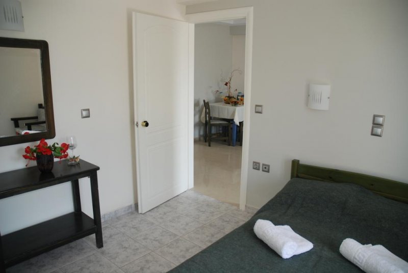 Letsos Hotel - Снимка 4