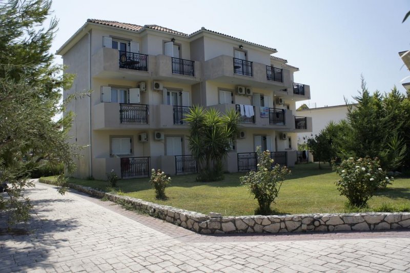 Letsos Hotel - Снимка 9