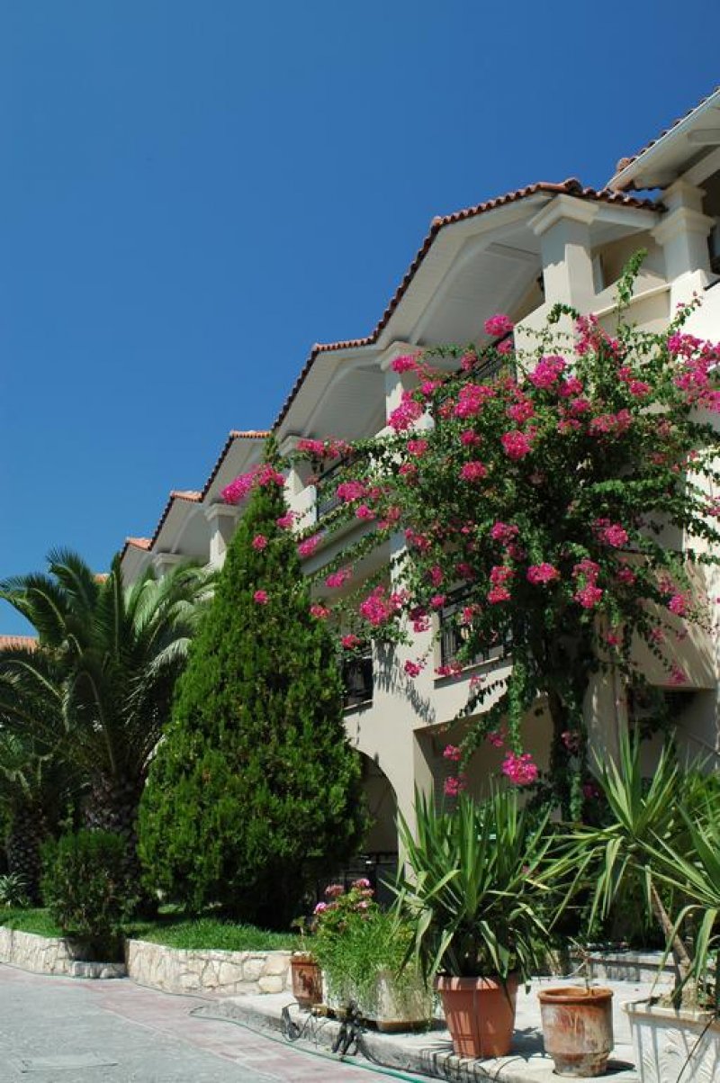 Letsos Hotel - Снимка 4