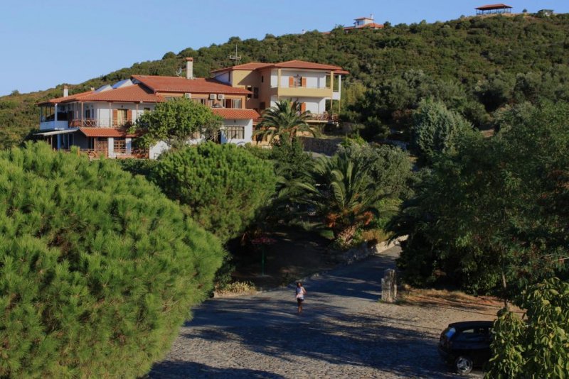 Athorama Hotel - Снимка 3